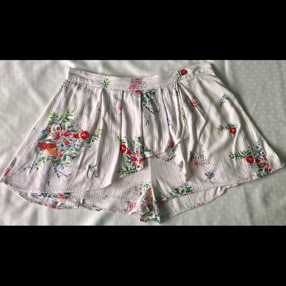 Free people white floral excellent condition